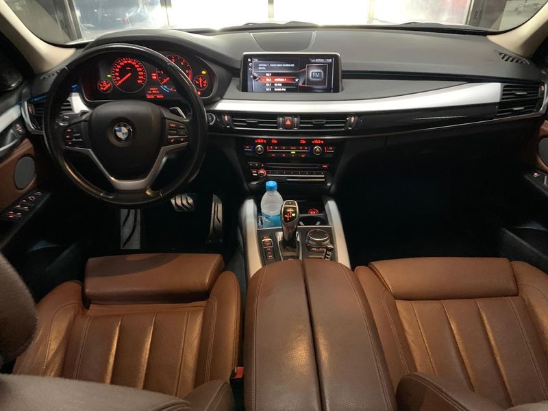 BMW X5 3.0 4X4 30D I6 TURBO DIESEL 4P AUTOMÁTICO 2017/2017 FÁBIO BERNARDES PORTO ALEGRE / Carros no Vale