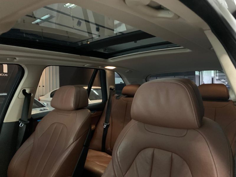 BMW X5 3.0 4X4 30D I6 TURBO DIESEL 4P AUTOMÁTICO 2017/2017 FÁBIO BERNARDES PORTO ALEGRE / Carros no Vale