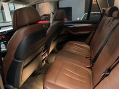 BMW X5 3.0 4X4 30D I6 TURBO DIESEL 4P AUTOMÁTICO 2017/2017 FÁBIO BERNARDES PORTO ALEGRE / Carros no Vale