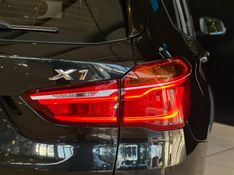 BMW X1 SDRIVE 20i X-Line 2.0 TB Active Flex 2017/2018 CONCEPT MOTORS PASSO FUNDO / Carros no Vale