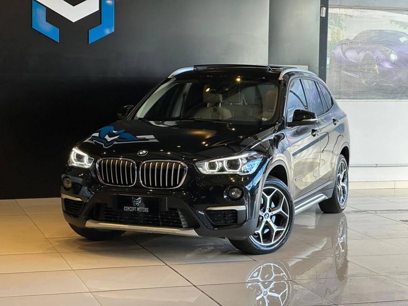 BMW X1 SDRIVE 20i X-Line 2.0 TB Active Flex 2017/2018 CONCEPT MOTORS PASSO FUNDO / Carros no Vale