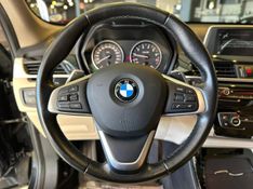 BMW X1 SDRIVE 20i X-Line 2.0 TB Active Flex 2017/2018 CONCEPT MOTORS PASSO FUNDO / Carros no Vale