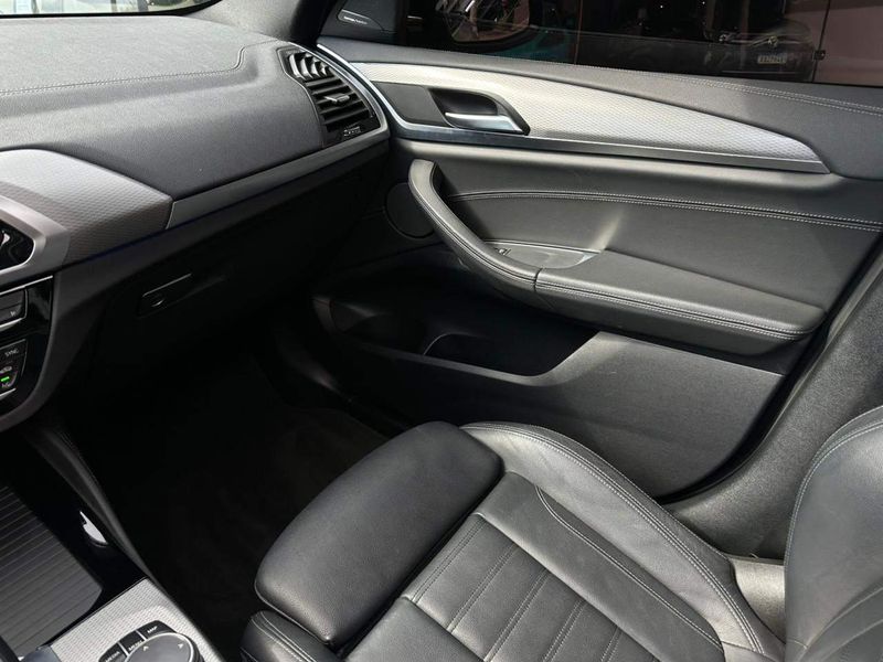 BMW X4 XDRIVE 30i M-Sport 2.0 TB 252cv Aut 2019/2019 CONCEPT MOTORS PASSO FUNDO / Carros no Vale