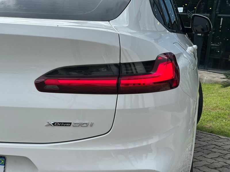 BMW X4 XDRIVE 30i M-Sport 2.0 TB 252cv Aut 2019/2019 CONCEPT MOTORS PASSO FUNDO / Carros no Vale