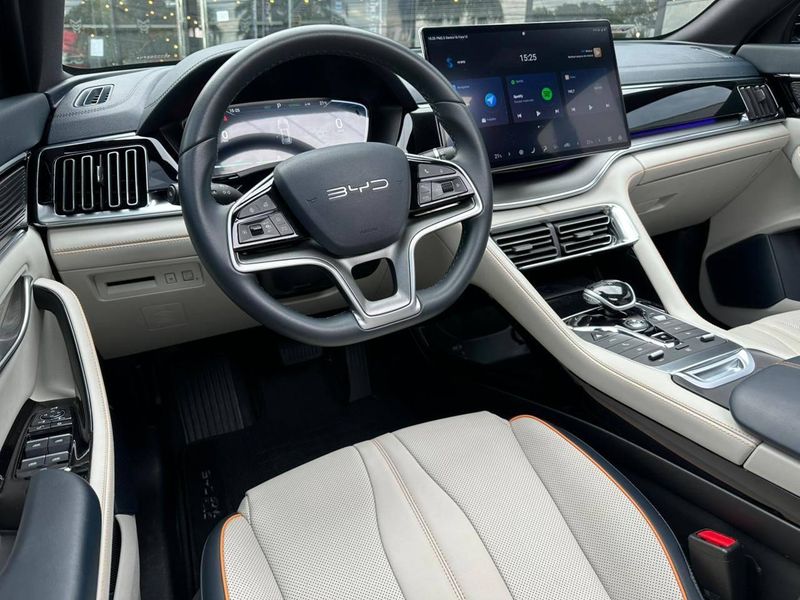 BYD SONG PLUS 1.5 16V Aut (Hibrido) 2024/2025 CONCEPT MOTORS PASSO FUNDO / Carros no Vale