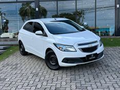 Chevrolet Onix HATCH LT 1.4 8V FlexPower 5p Mec. 2015/2016 CONCEPT MOTORS PASSO FUNDO / Carros no Vale