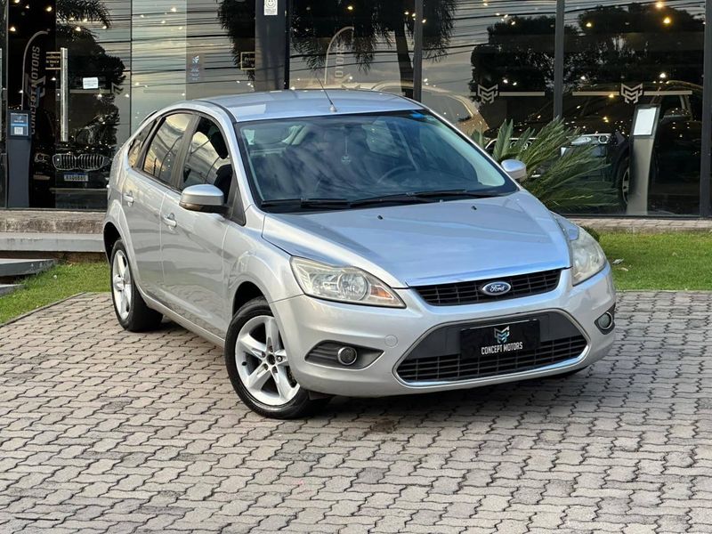 Ford Focus 2.0 16V/ 2.0 16V Flex 5p 2009/2009 CONCEPT MOTORS PASSO FUNDO / Carros no Vale Ford Focus 2.0 16V/ 2.0 16V Flex 5p 2009/2009 CONCEPT MOTORS PASSO FUNDO / Carros no Vale