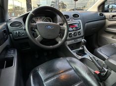 Ford Focus 2.0 16V/ 2.0 16V Flex 5p 2009/2009 CONCEPT MOTORS PASSO FUNDO / Carros no Vale