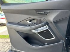 Jaguar E-Pace R-Dyn SE 2.0 AWD 250cv Aut/Flex. 2018/2018 CONCEPT MOTORS PASSO FUNDO / Carros no Vale
