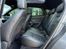 Jaguar E-Pace R-Dyn SE 2.0 AWD 250cv Aut/Flex. 2018/2018 CONCEPT MOTORS PASSO FUNDO / Carros no Vale