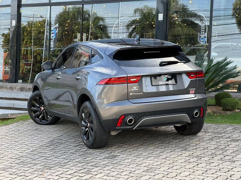 Jaguar E-Pace R-Dyn SE 2.0 AWD 250cv Aut/Flex. 2018/2018 CONCEPT MOTORS PASSO FUNDO / Carros no Vale