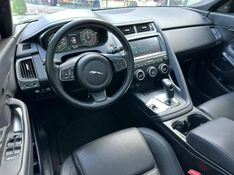 Jaguar E-Pace R-Dyn SE 2.0 AWD 250cv Aut/Flex. 2018/2018 CONCEPT MOTORS PASSO FUNDO / Carros no Vale