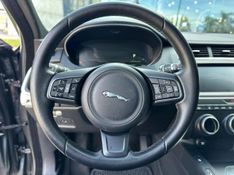 Jaguar E-Pace R-Dyn SE 2.0 AWD 250cv Aut/Flex. 2018/2018 CONCEPT MOTORS PASSO FUNDO / Carros no Vale