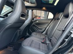 Mercedes-Benz Gla 200 Vision 1.6/1.6 TB 16V Flex Aut. 2014/2015 CONCEPT MOTORS PASSO FUNDO / Carros no Vale