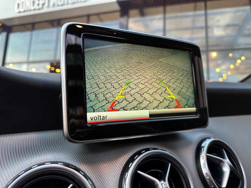 Mercedes-Benz Gla 200 Vision 1.6/1.6 TB 16V Flex Aut. 2014/2015 CONCEPT MOTORS PASSO FUNDO / Carros no Vale