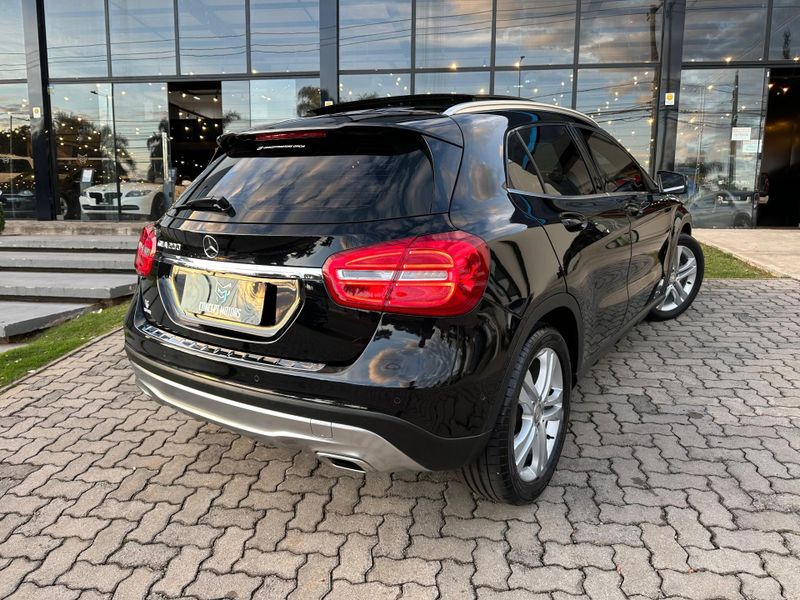 Mercedes-Benz Gla 200 Vision 1.6/1.6 TB 16V Flex Aut. 2014/2015 CONCEPT MOTORS PASSO FUNDO / Carros no Vale