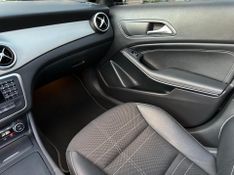 Mercedes-Benz Gla 200 Vision 1.6/1.6 TB 16V Flex Aut. 2014/2015 CONCEPT MOTORS PASSO FUNDO / Carros no Vale