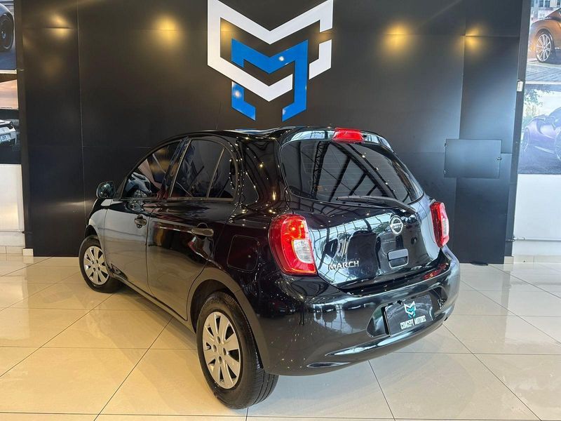 Nissan March S 1.0 12V Flex 5p 2016/2017 CONCEPT MOTORS PASSO FUNDO / Carros no Vale
