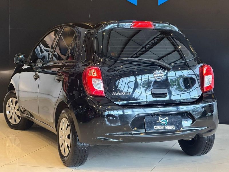 Nissan March S 1.0 12V Flex 5p 2016/2017 CONCEPT MOTORS PASSO FUNDO / Carros no Vale