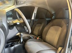 Nissan March S 1.0 12V Flex 5p 2016/2017 CONCEPT MOTORS PASSO FUNDO / Carros no Vale