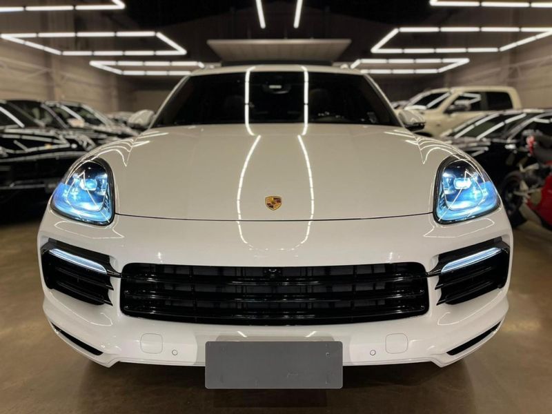 Porsche Cayenne 3.0 V6 (HÃ­brido) 2022/2022 CONCEPT MOTORS PASSO FUNDO / Carros no Vale