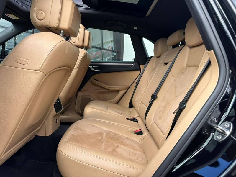 Porsche Macan 2.0 Turbo 2018/2018 CONCEPT MOTORS PASSO FUNDO / Carros no Vale