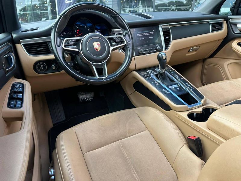 Porsche Macan 2.0 Turbo 2018/2018 CONCEPT MOTORS PASSO FUNDO / Carros no Vale