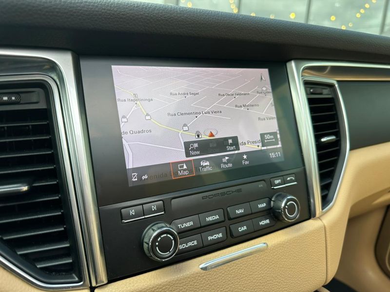 Porsche Macan 2.0 Turbo 2018/2018 CONCEPT MOTORS PASSO FUNDO / Carros no Vale