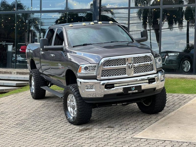 Ram 2500 LARAMIE 6.7 TDI CD 4×4 Diesel 2015/2016 CONCEPT MOTORS PASSO FUNDO / Carros no Vale