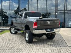 Ram 2500 LARAMIE 6.7 TDI CD 4×4 Diesel 2015/2016 CONCEPT MOTORS PASSO FUNDO / Carros no Vale