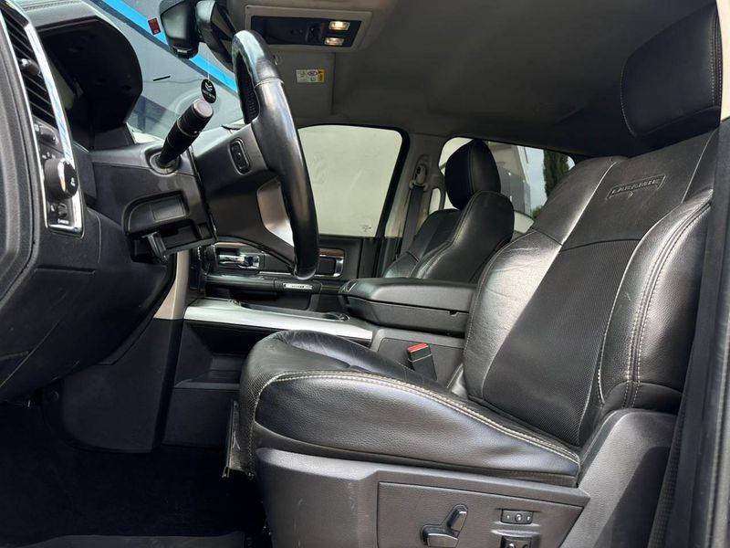 Ram 2500 LARAMIE 6.7 TDI CD 4×4 Diesel 2015/2016 CONCEPT MOTORS PASSO FUNDO / Carros no Vale