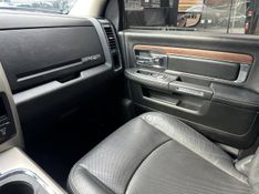 Ram 2500 LARAMIE 6.7 TDI CD 4×4 Diesel 2015/2016 CONCEPT MOTORS PASSO FUNDO / Carros no Vale