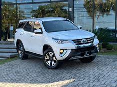 Toyota Hilux SW4 SRV 4×2 2.7 Flex 16V Aut. 2018/2019 CONCEPT MOTORS PASSO FUNDO / Carros no Vale