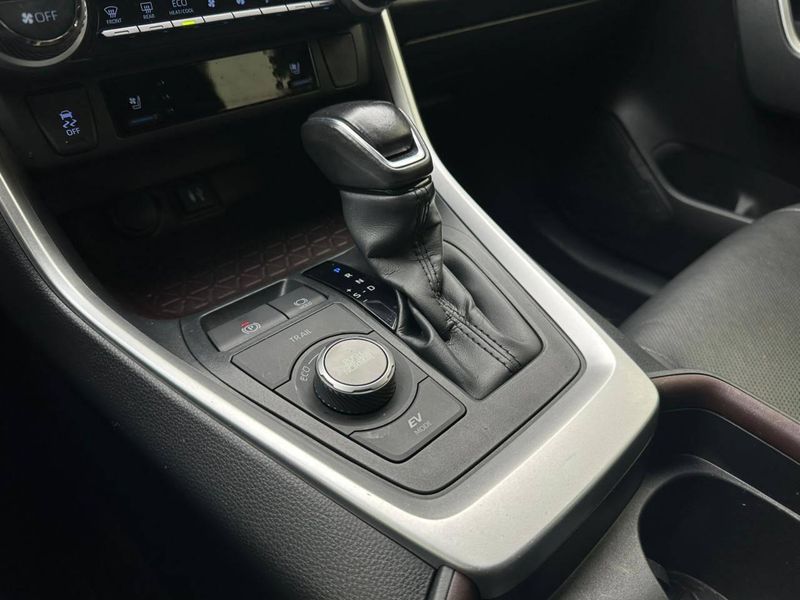 Toyota RAV-4 S 4×4 Aut (HÃ­brido) 2019/2019 CONCEPT MOTORS PASSO FUNDO / Carros no Vale