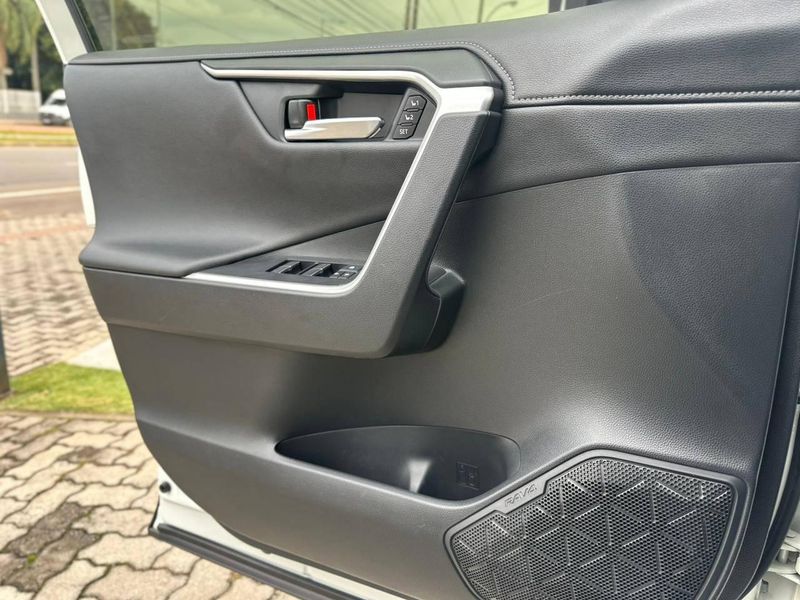 Toyota RAV-4 S 4×4 Aut (HÃ­brido) 2019/2019 CONCEPT MOTORS PASSO FUNDO / Carros no Vale