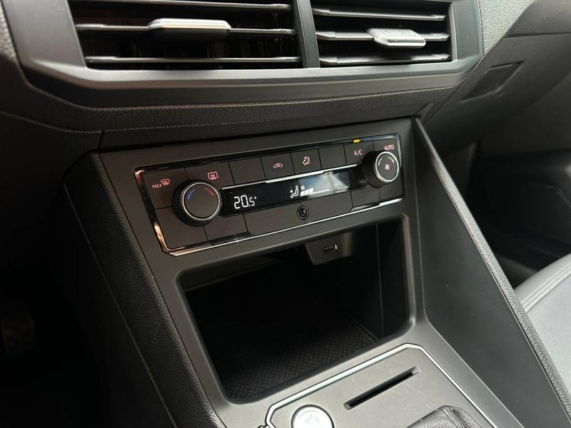 Volkswagen Nivus Highline 1.0 200 TSI Flex Aut. 2020/2021 CONCEPT MOTORS PASSO FUNDO / Carros no Vale