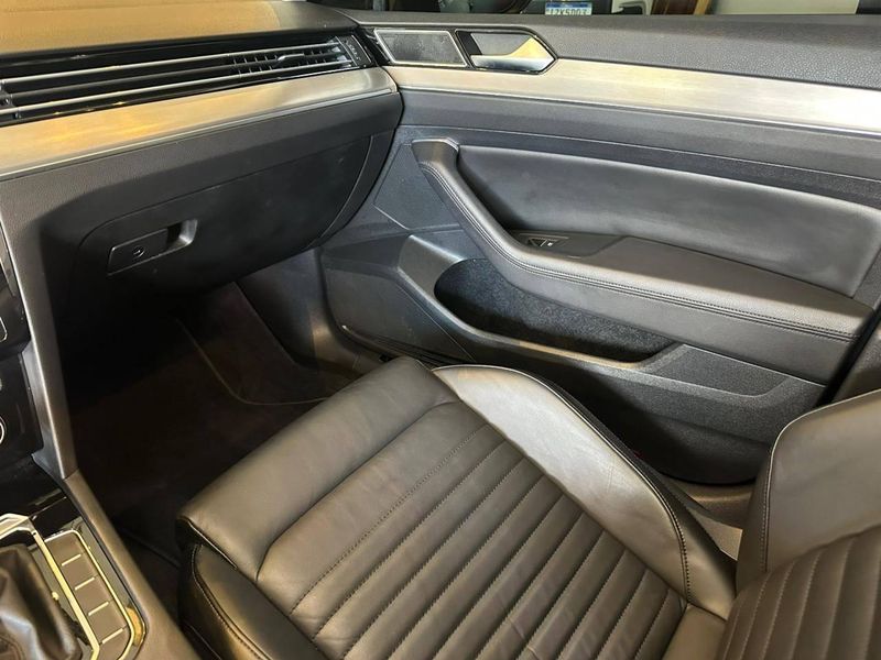 Volkswagen Passat Highline 2.0 TSI 220cv Tip. 2018/2019 CONCEPT MOTORS PASSO FUNDO / Carros no Vale