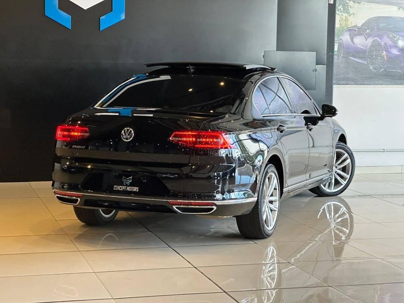 Volkswagen Passat Highline 2.0 TSI 220cv Tip. 2018/2019 CONCEPT MOTORS PASSO FUNDO / Carros no Vale