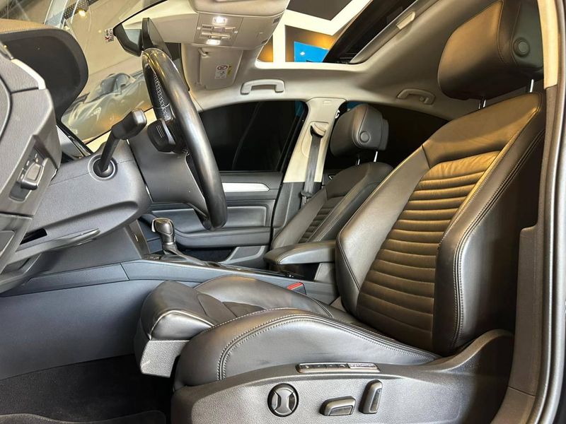 Volkswagen Passat Highline 2.0 TSI 220cv Tip. 2018/2019 CONCEPT MOTORS PASSO FUNDO / Carros no Vale