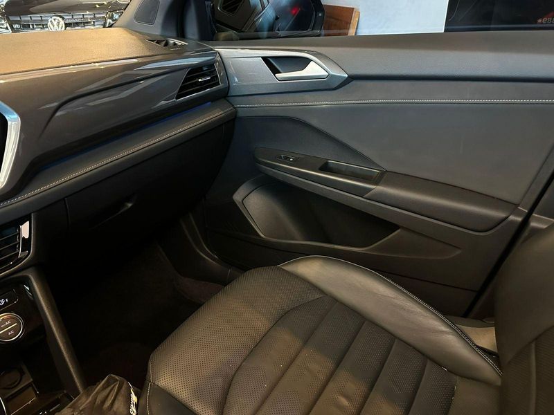 Volkswagen Taos Highline 1.4 250 TSI Flex Aut. 2022/2022 CONCEPT MOTORS PASSO FUNDO / Carros no Vale