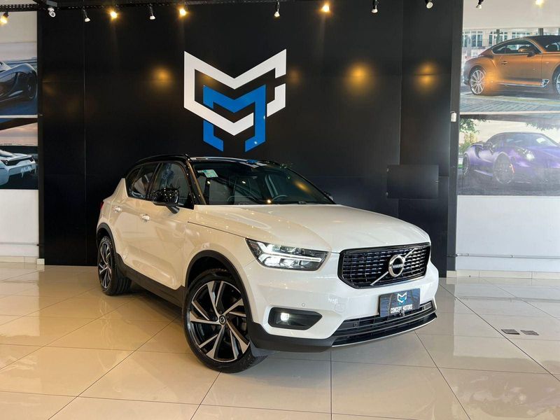 Volvo XC40 T-5 R-DESIGN 2.0 252cv AWD 2018/2019 CONCEPT MOTORS PASSO FUNDO / Carros no Vale