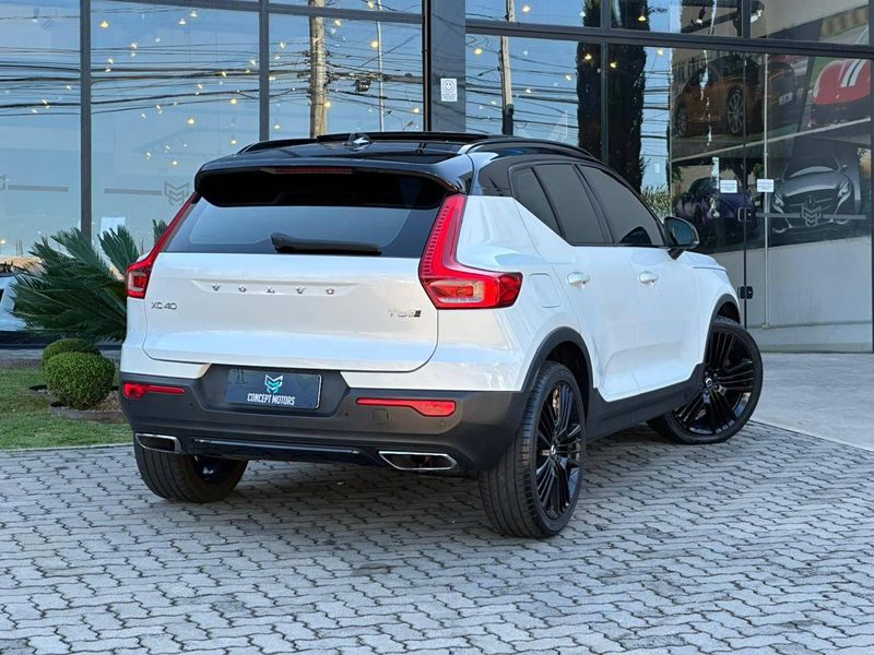 Volvo XC40 T-5 R-DESIGN 2.0 252cv AWD 2019/2020 CONCEPT MOTORS PASSO FUNDO / Carros no Vale Volvo XC40 T-5 R-DESIGN 2.0 252cv AWD 2019/2020 CONCEPT MOTORS PASSO FUNDO / Carros no Vale