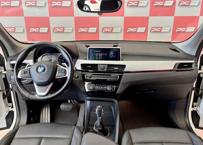 BMW X1 SDRIVE 20i 2.0/ TB Acti 2020/2021 PC VEÍCULOS SANTA CRUZ DO SUL / Carros no Vale