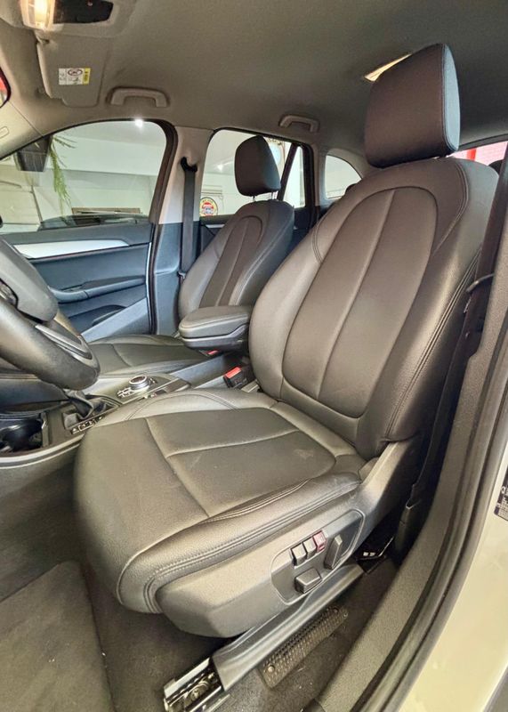 BMW X1 SDRIVE 20i 2.0/ TB Acti 2020/2021 PC VEÍCULOS SANTA CRUZ DO SUL / Carros no Vale