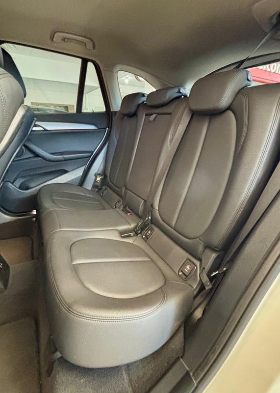 BMW X1 SDRIVE 20i 2.0/ TB Acti 2020/2021 PC VEÍCULOS SANTA CRUZ DO SUL / Carros no Vale