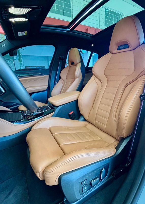 BMW X4 M40i 3.0 Turbo 388cv 2024/2025 PC VEÍCULOS SANTA CRUZ DO SUL / Carros no Vale