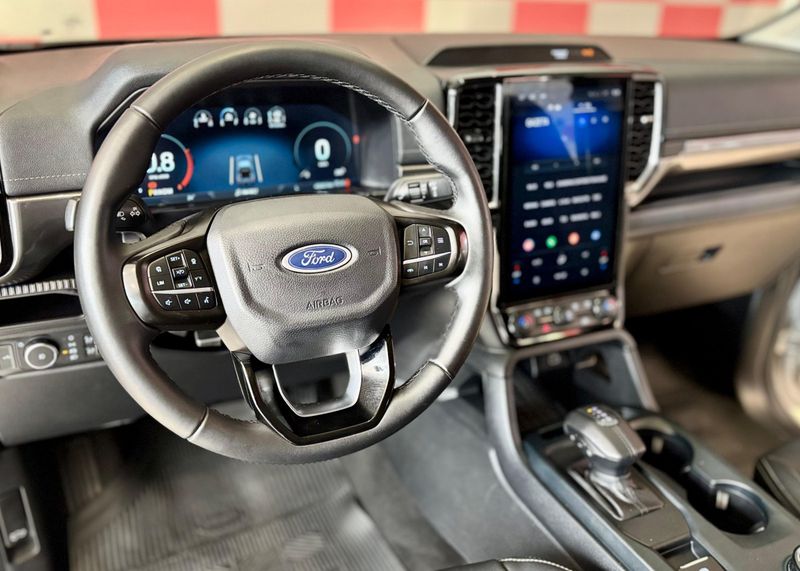 Ford Ranger Limited 3.0 V6 4×4 CD TB Die 2023/2024 PC VEÍCULOS SANTA CRUZ DO SUL / Carros no Vale