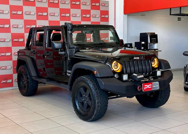 Jeep Wrangler Unlimited Sport 3.6 V6 284cv 2015/2015 PC VEÍCULOS SANTA CRUZ DO SUL / Carros no Vale