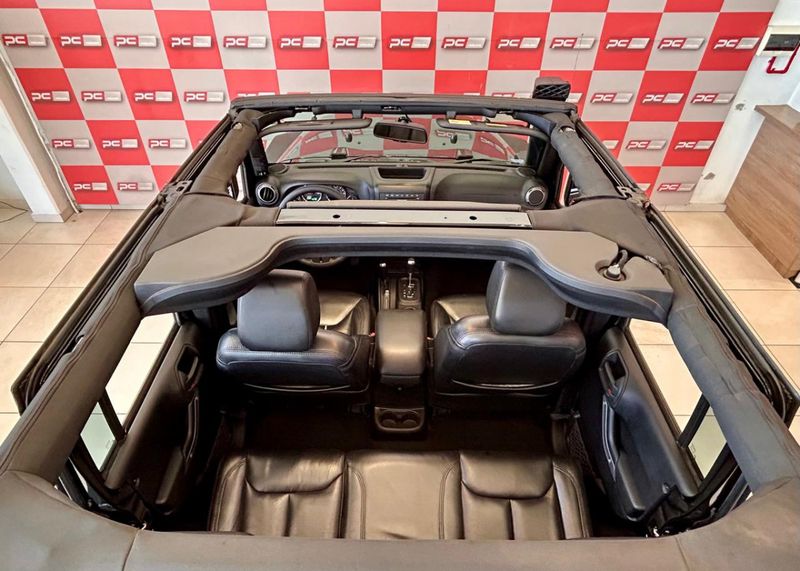 Jeep Wrangler Unlimited Sport 3.6 V6 284cv 2015/2015 PC VEÍCULOS SANTA CRUZ DO SUL / Carros no Vale