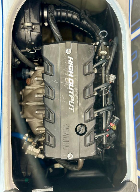 YAMAHA – JET SKI YAMAHA VXR WAVERUNNER 1.8 2018/2018 PC VEÍCULOS SANTA CRUZ DO SUL / Carros no Vale